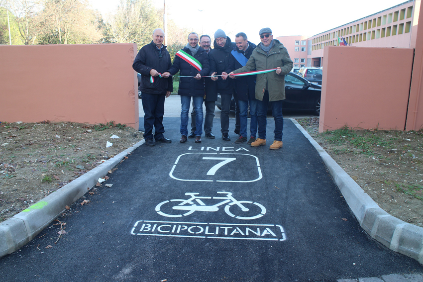 A Pesaro Ricci e Belloni inaugurano ciclabile e parcheggio al Campus