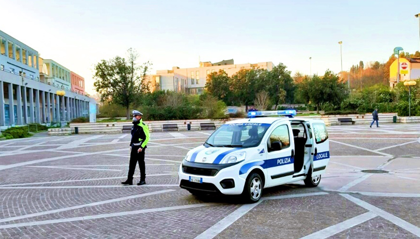 ANCONA controlli polizia locale coronavirus2020-05-06 (5)