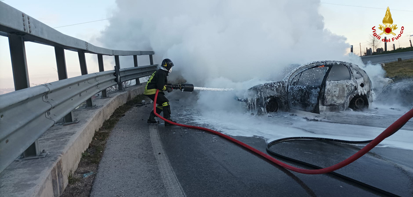 OSIMO incendio auto2022-01-23 (1)