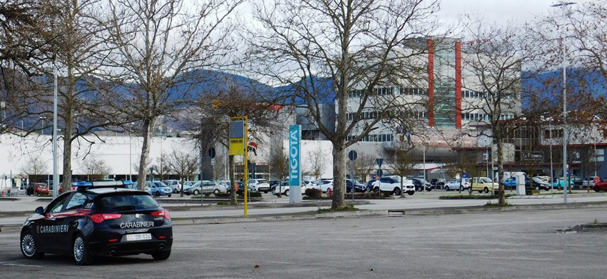 carabinieri auto