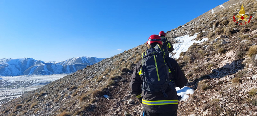 ARQUATA DEL TRONTO soccorsi monte vettore2022-04-05 (1)