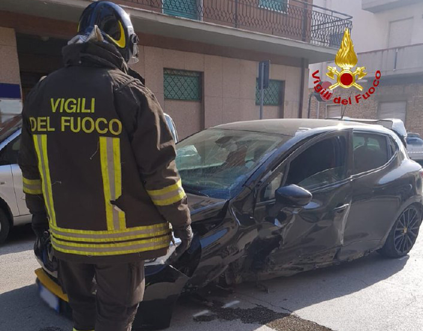 SAN BENEDETTO incidente auto2022-04-17