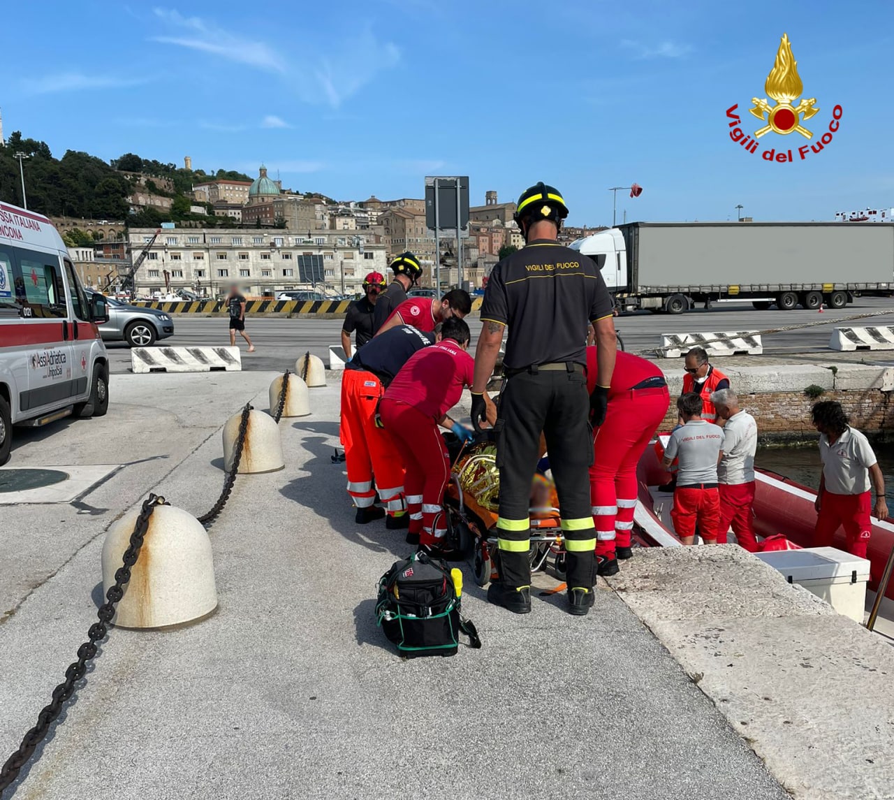 ANCONA ragazzo soccorso pietralacroce2022-06-16