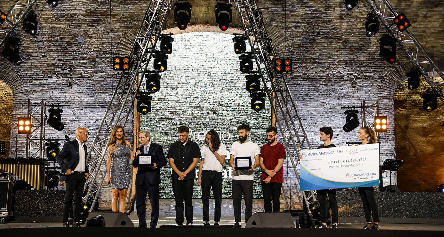 Enrico Ruggeri Veronica Maya Ferdinando Cavallini PREMIO Banca Macerata i Yosh Whale