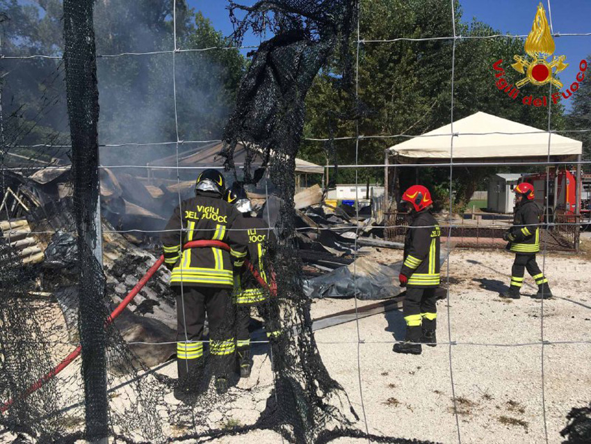 VALFORNACE capanno fiamme2022-07-29