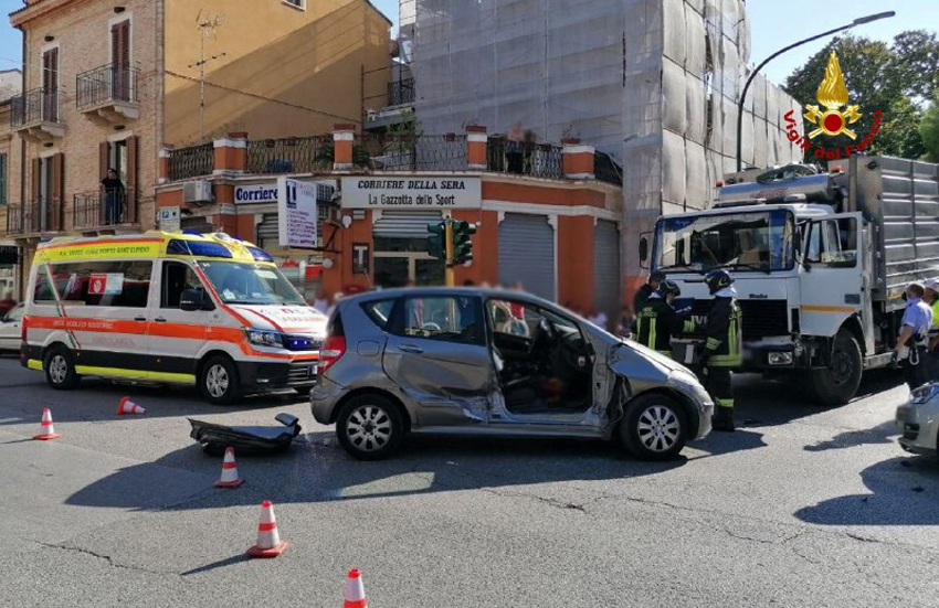 PORTO SANT’ELPIDIO incidente auto camion2022-08-10 (1)