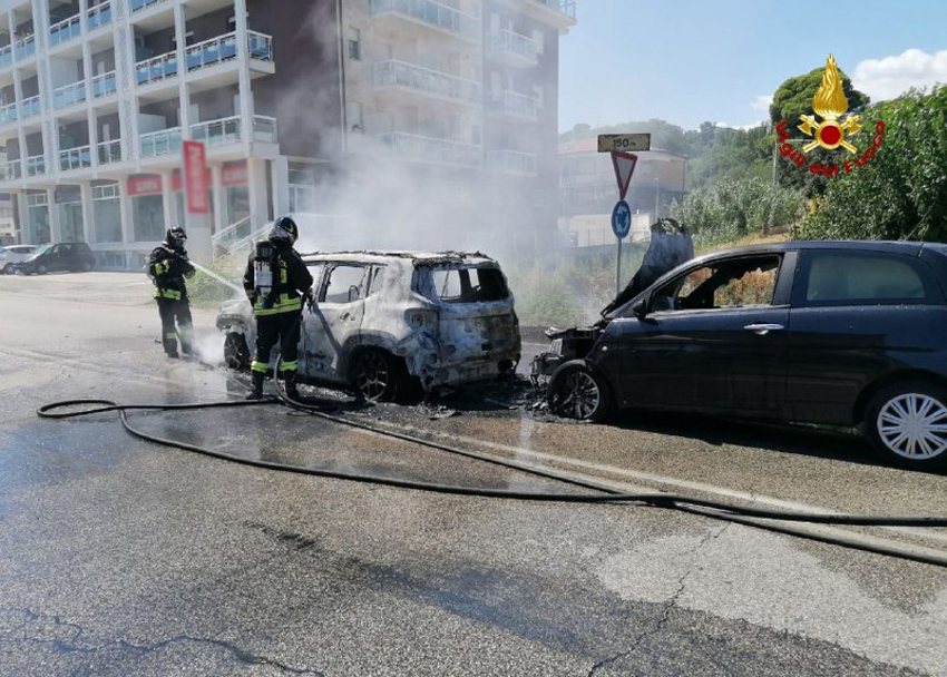 PORTO SANT’ELPIDIO incidente incendio auto2022-08-10 (1)