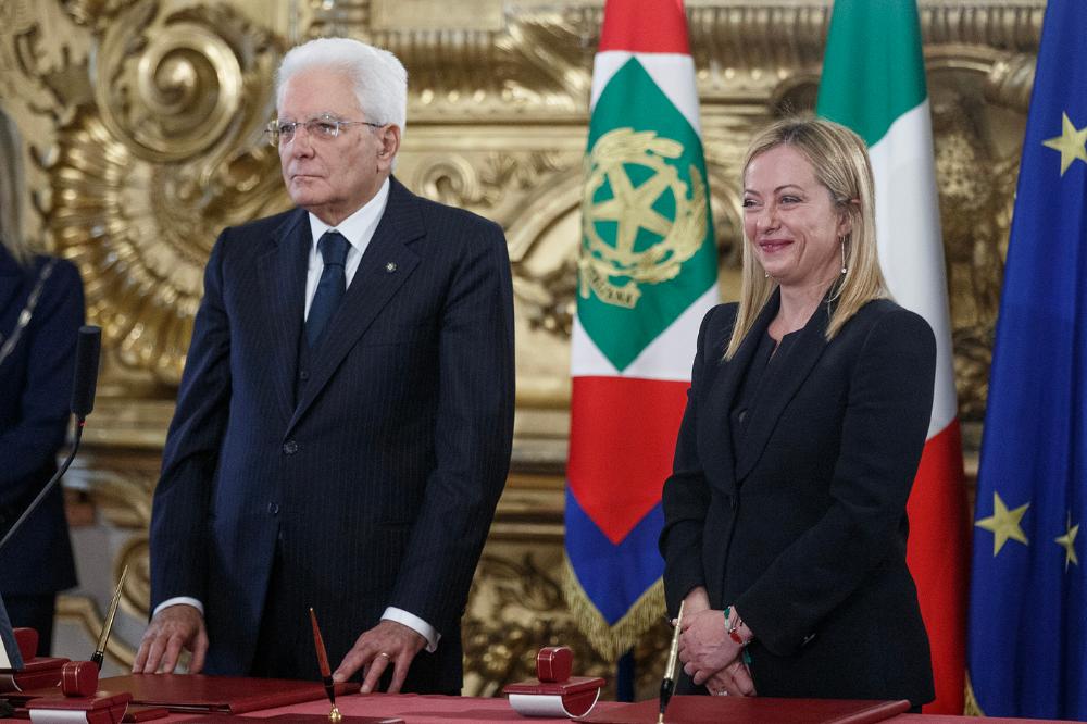 Giorgia Meloni e Mattarella (002)