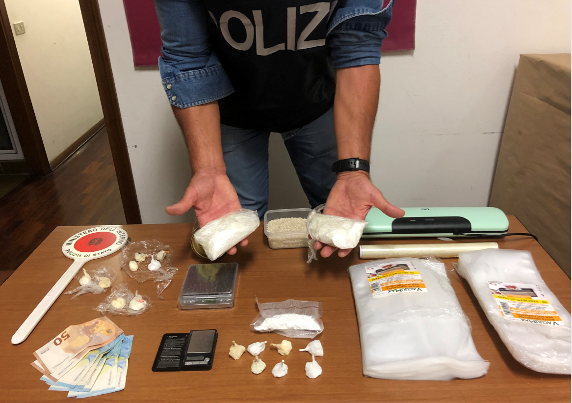 cocaina droga polizia PESARO2022-10-04