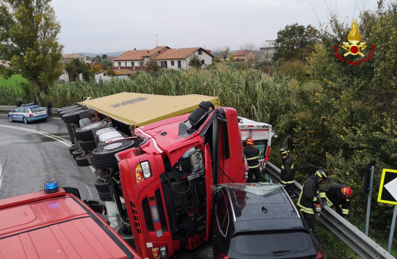 CHIARAVALLE incidente stradale2022-11-28