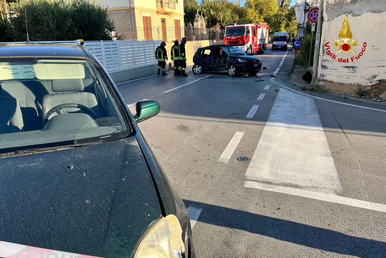 PESARO incidente auto2022-11-08