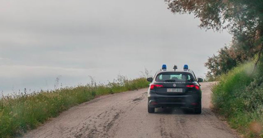 carabinieri auto