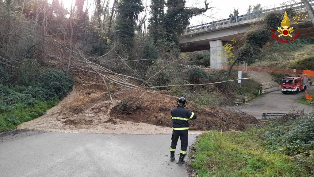 ASCOLI PICENO smottamento terreno2022-12-09