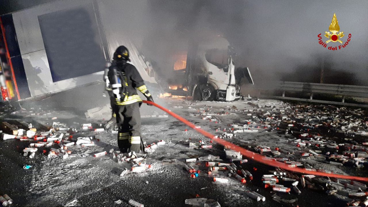 PESARO incidente autostrada camion2022-12-06