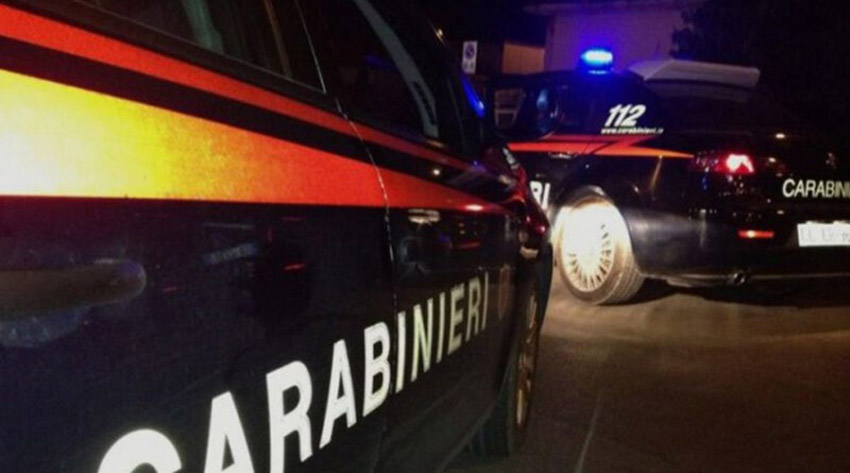 carabinieri auto notte