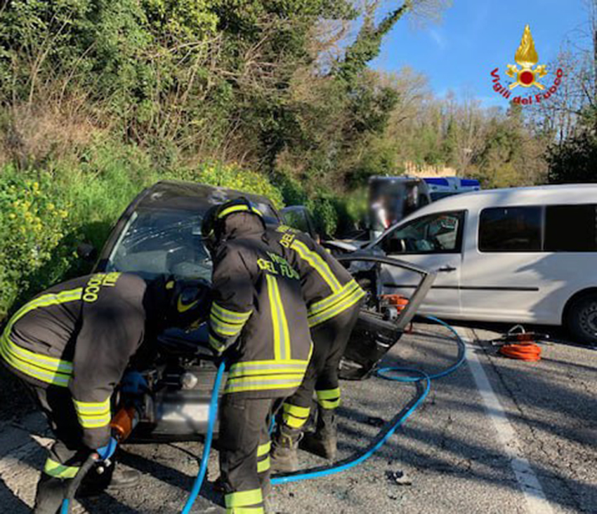 MACERATA incidente stradale feriti2023-03-23