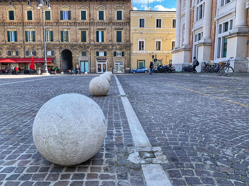 PESARO dissuasori calcestruzzo