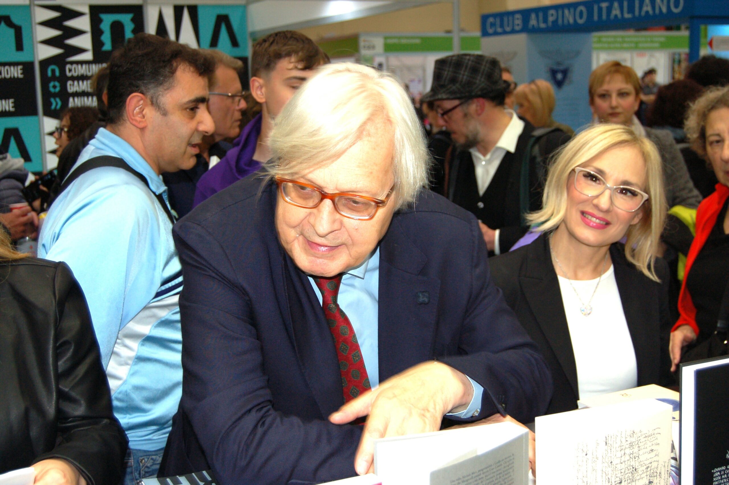 Sgarbi Vittorio salone del libro TORINO2023-05-21 (1)