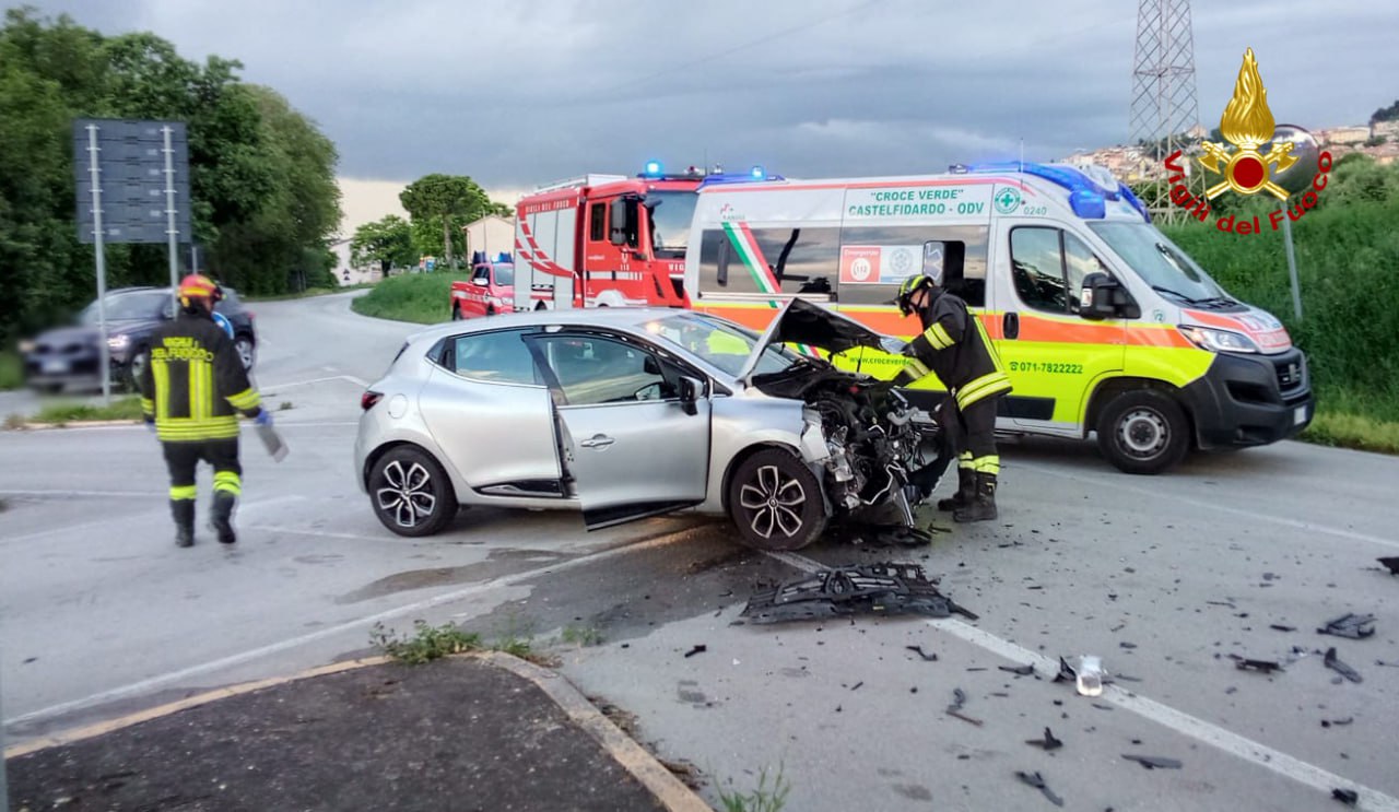 CASTELFIDARDO incidente auto2023-06-05