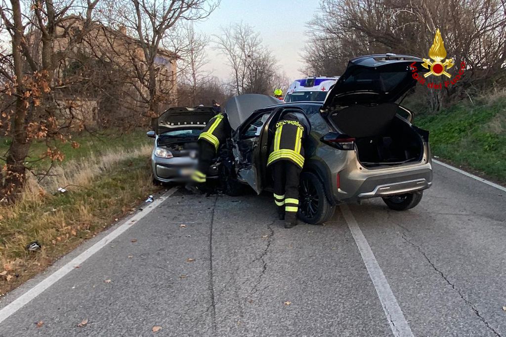 POLLENZA INCIDENTE TRE AUTO2024-01-27 (2)